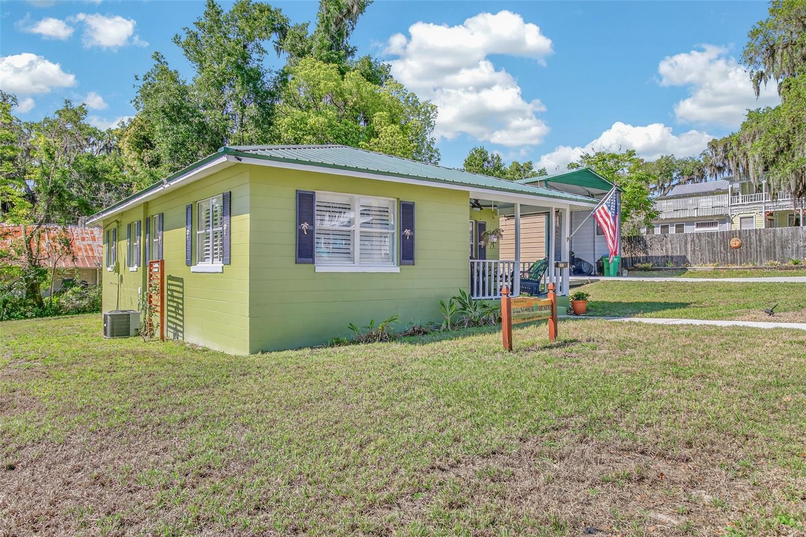 105 CENTRAL AVE, CRESCENT CITY, FL, 32112