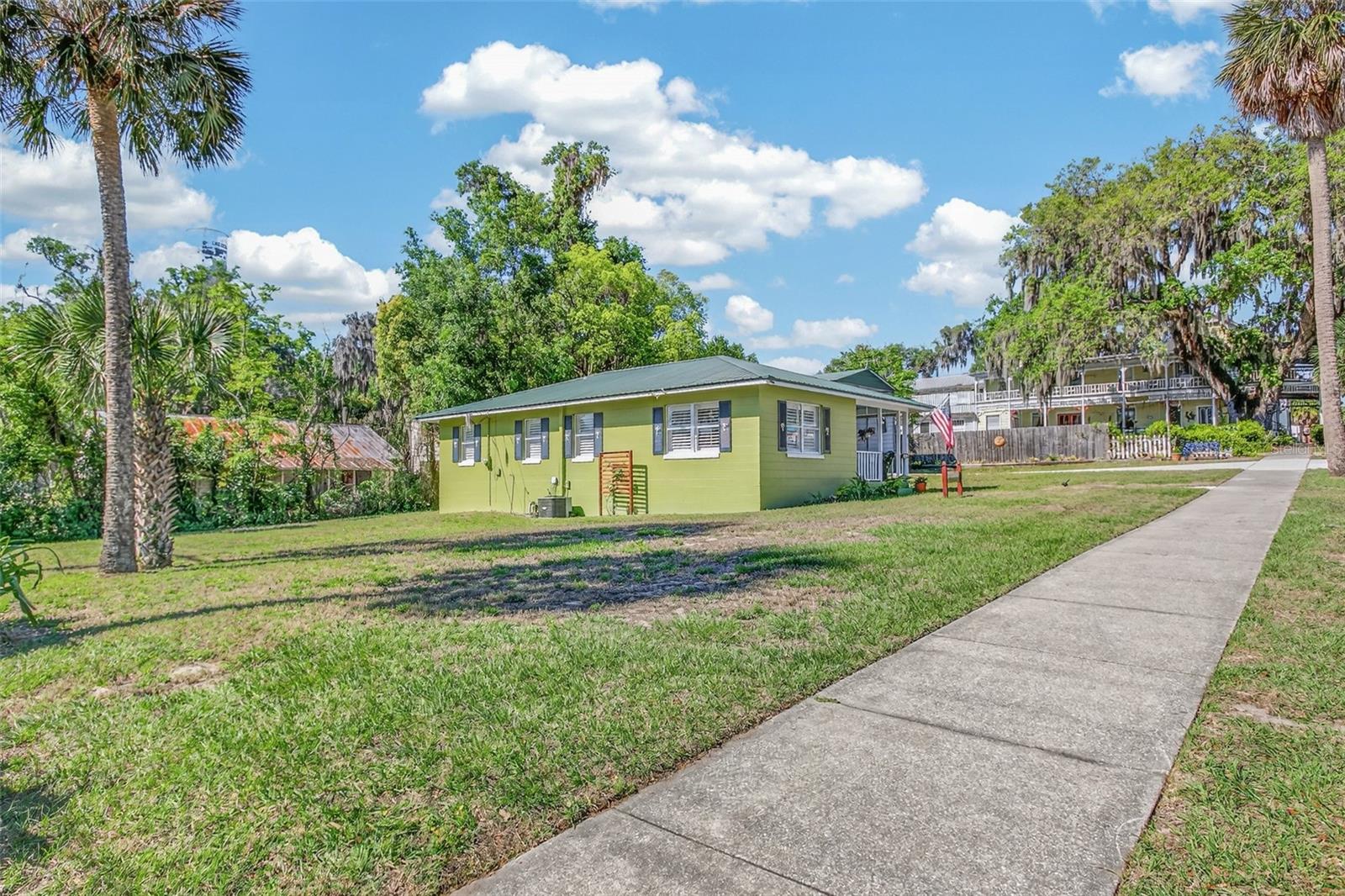 105 CENTRAL AVE, CRESCENT CITY, FL, 32112