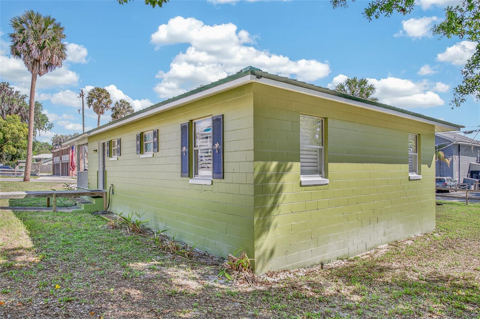 105 CENTRAL AVE, CRESCENT CITY, FL, 32112
