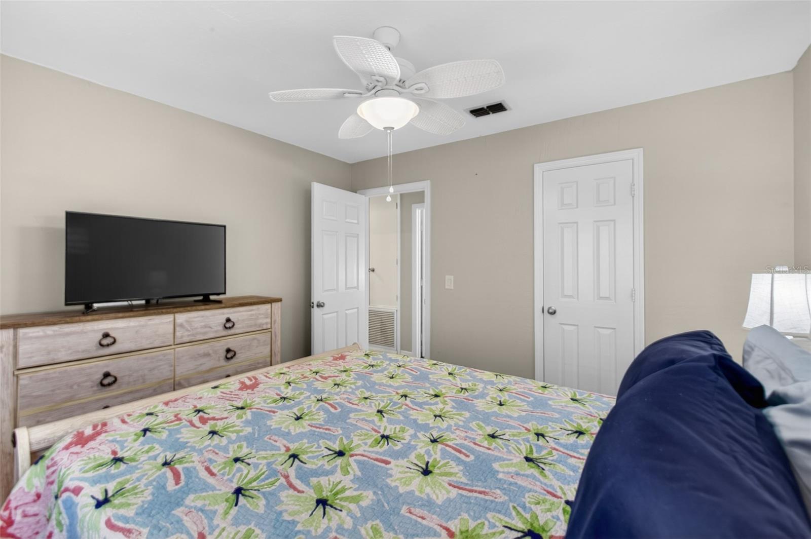 105 CENTRAL AVE, CRESCENT CITY, FL, 32112