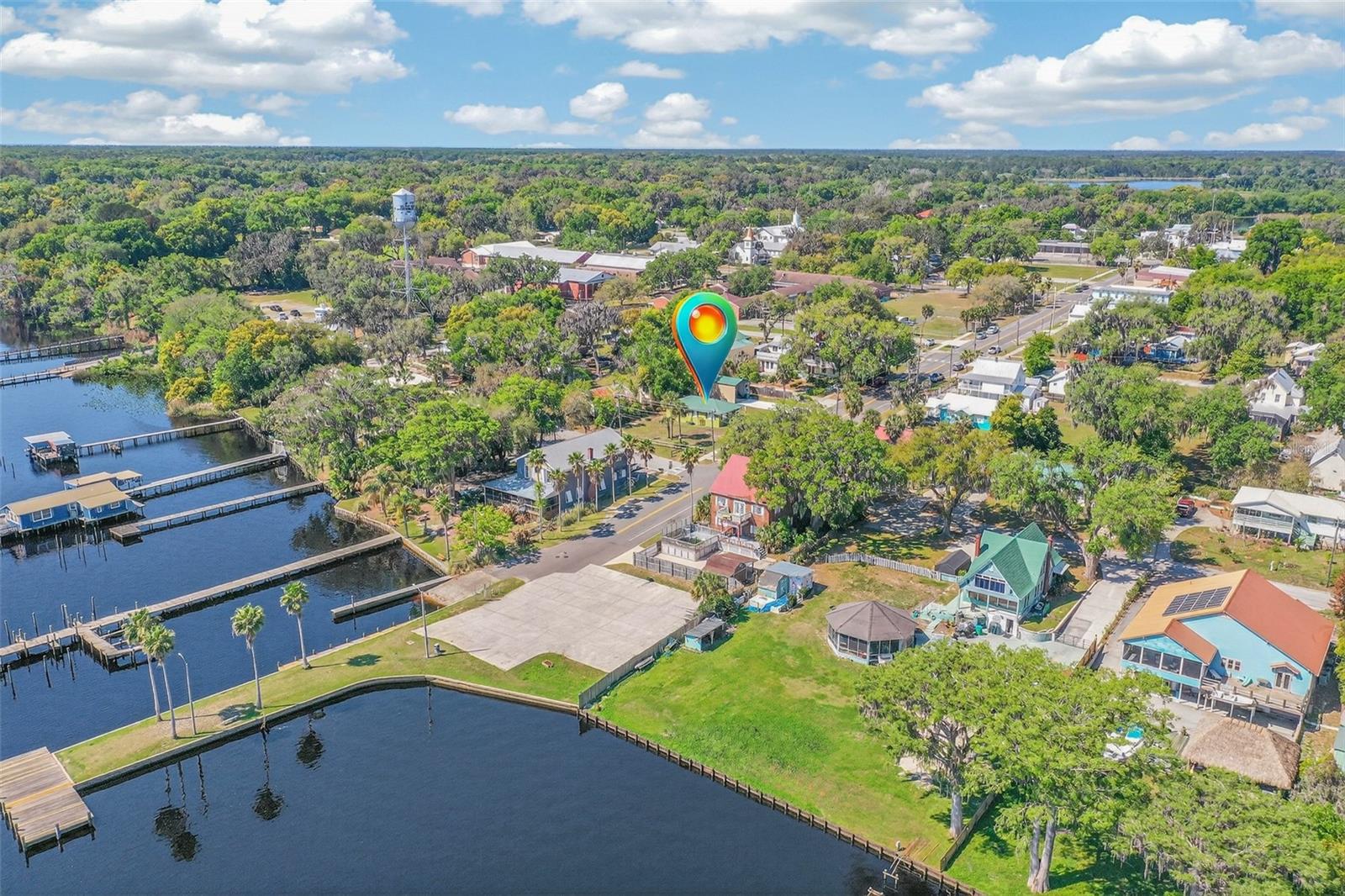 105 CENTRAL AVE, CRESCENT CITY, FL, 32112