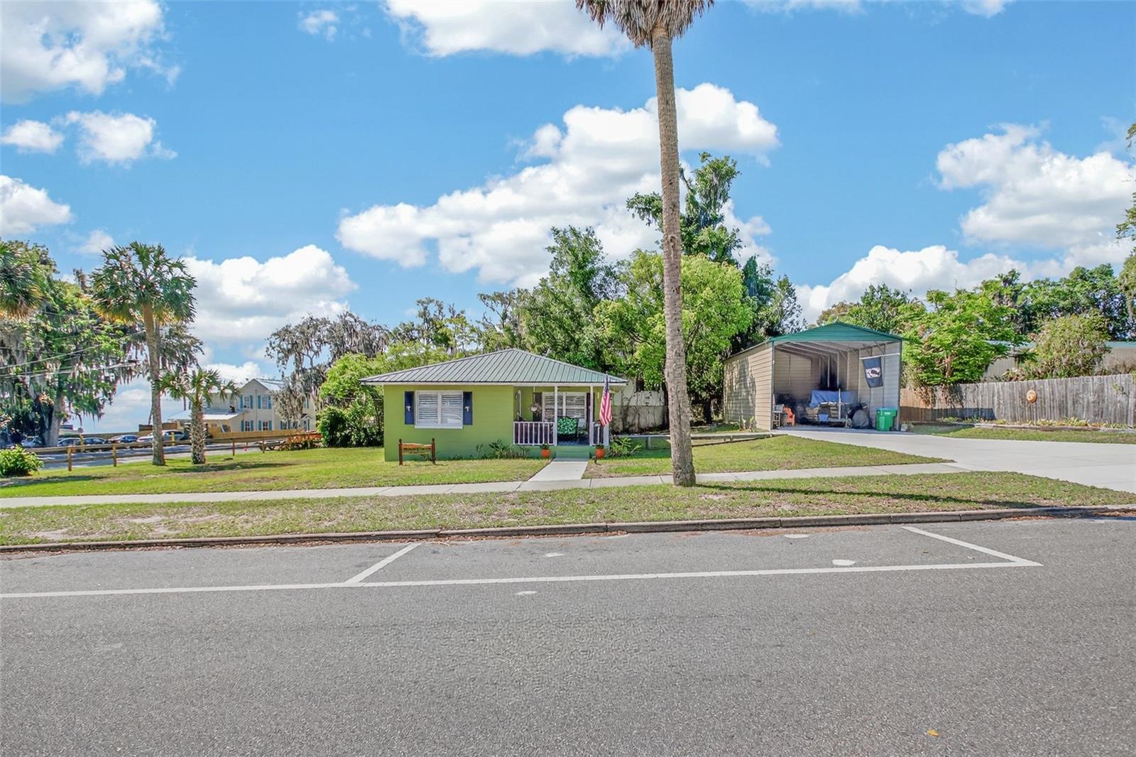 105 CENTRAL AVE, CRESCENT CITY, FL, 32112