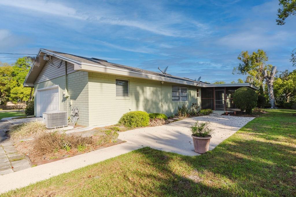 305 S WOODWARD AVE, DELAND, FL, 32720