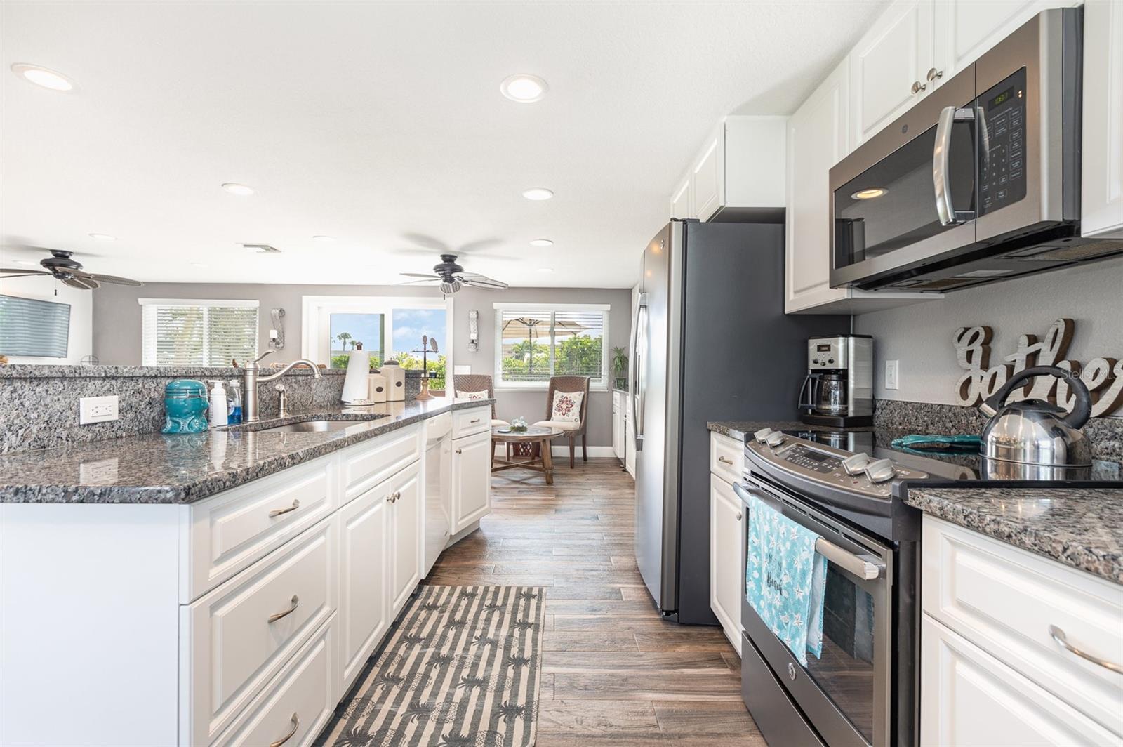 3811 101ST ST W, BRADENTON, FL, 34210