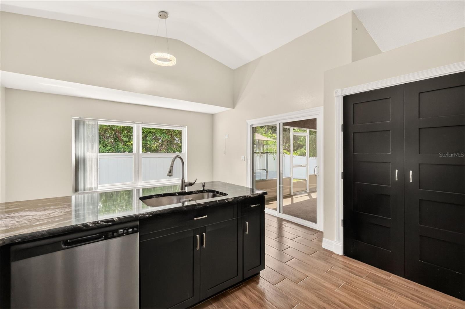 11637 LAKE DR, LEESBURG, FL, 34788