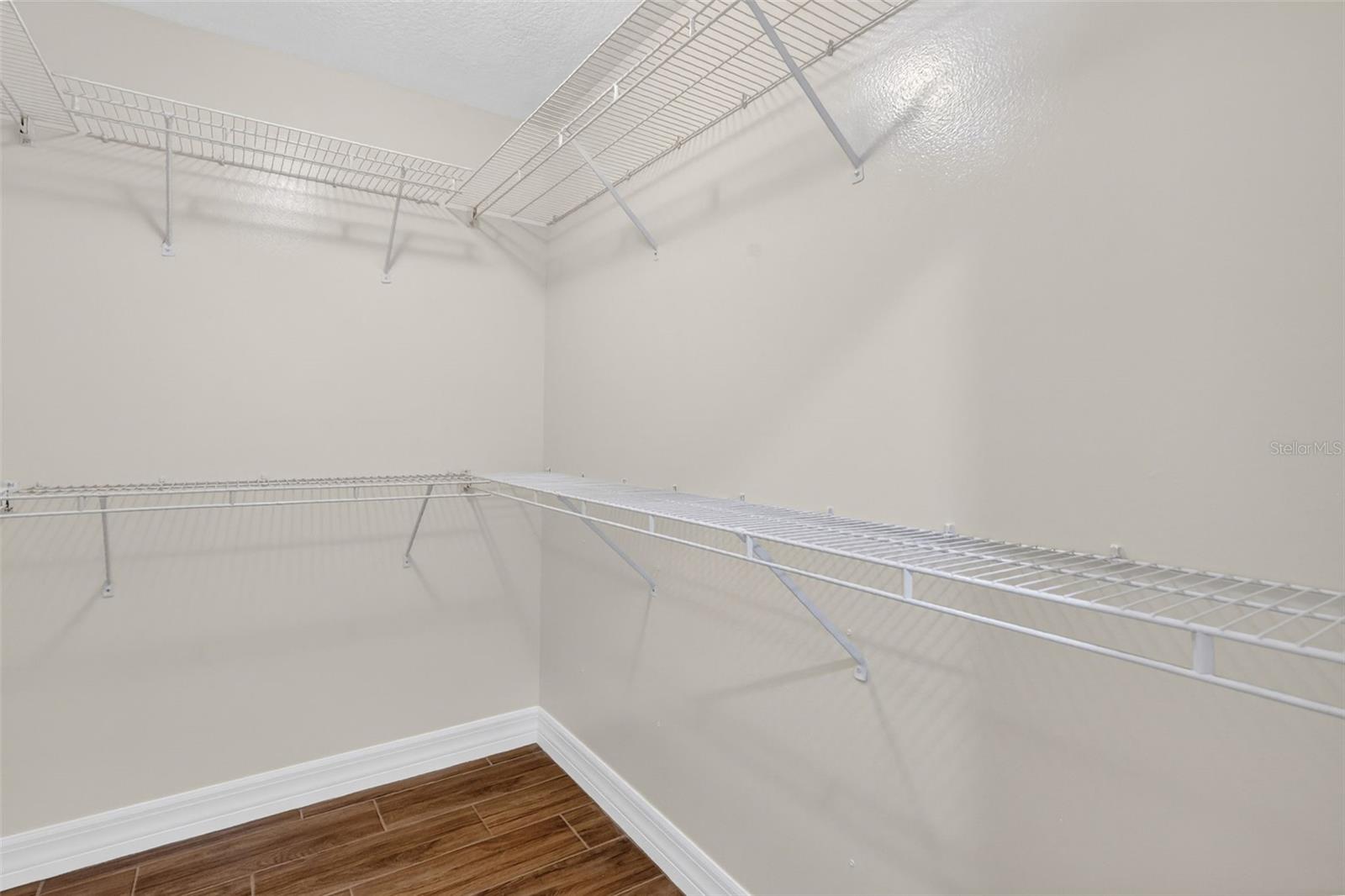 11637 LAKE DR, LEESBURG, FL, 34788