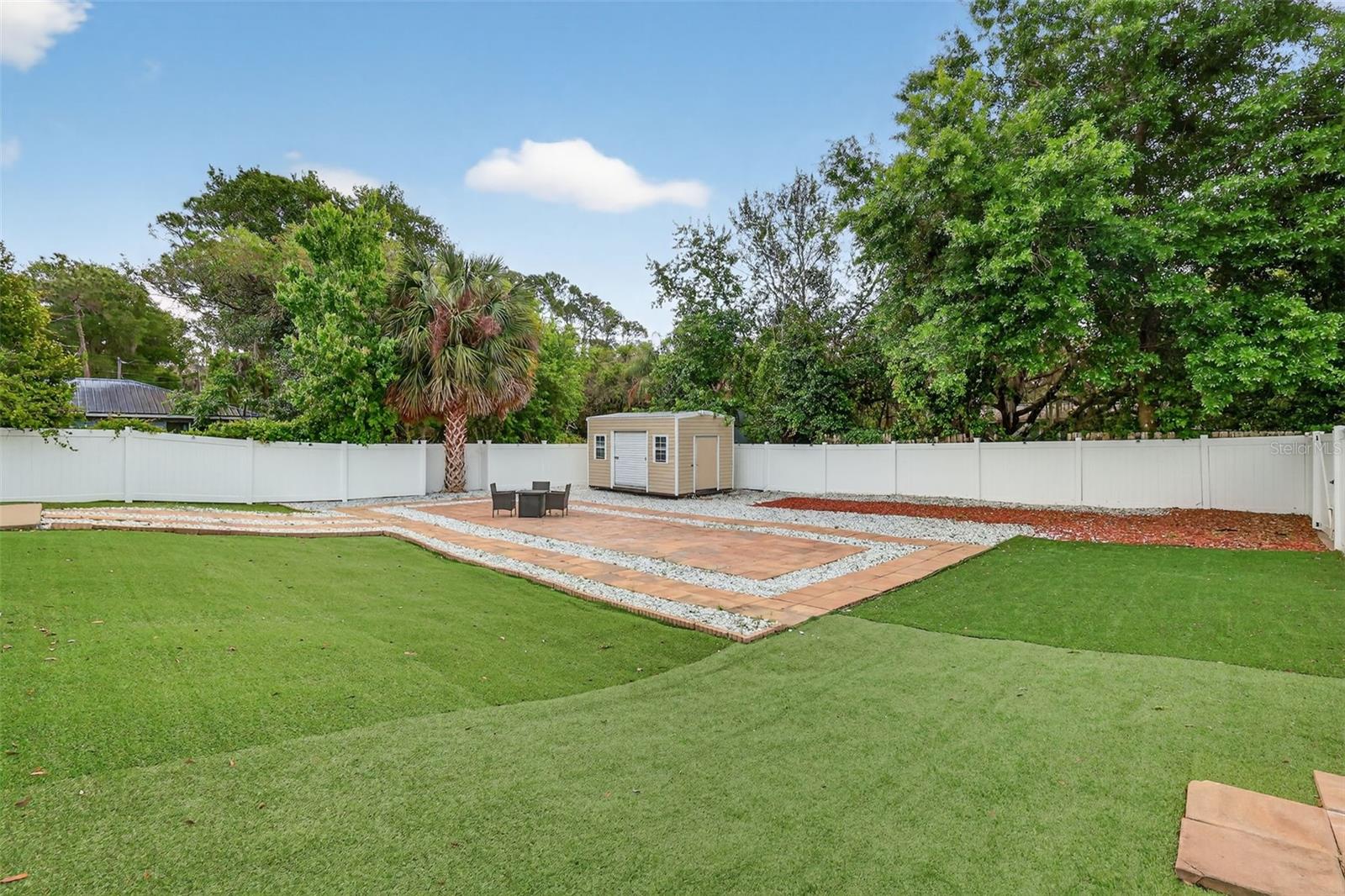 11637 LAKE DR, LEESBURG, FL, 34788