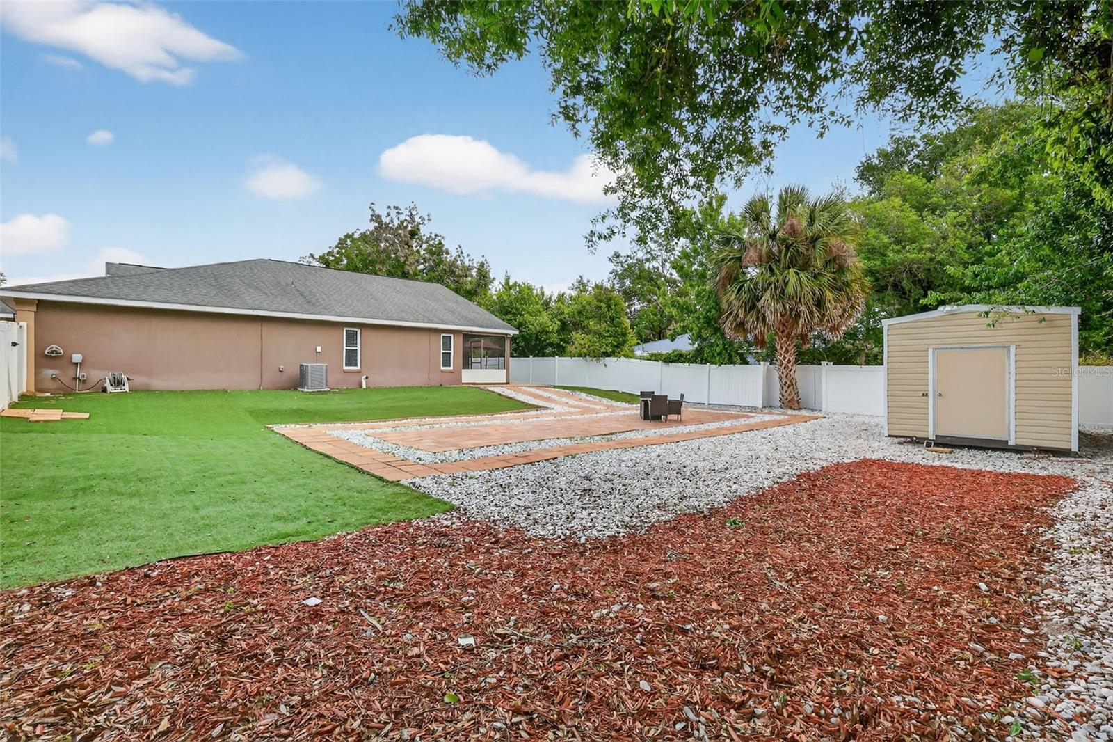 11637 LAKE DR, LEESBURG, FL, 34788