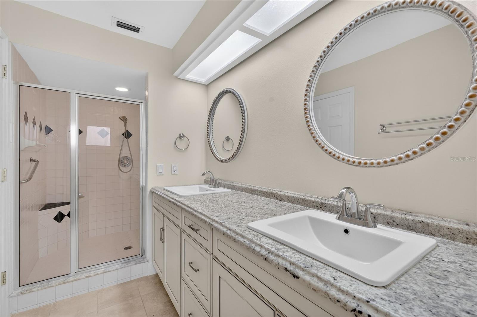 11637 LAKE DR, LEESBURG, FL, 34788
