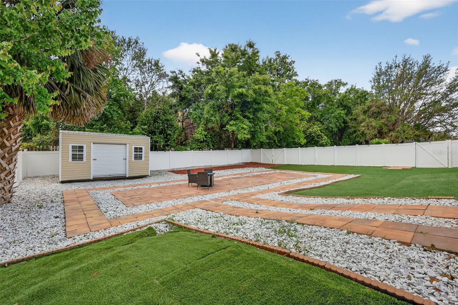 11637 LAKE DR, LEESBURG, FL, 34788