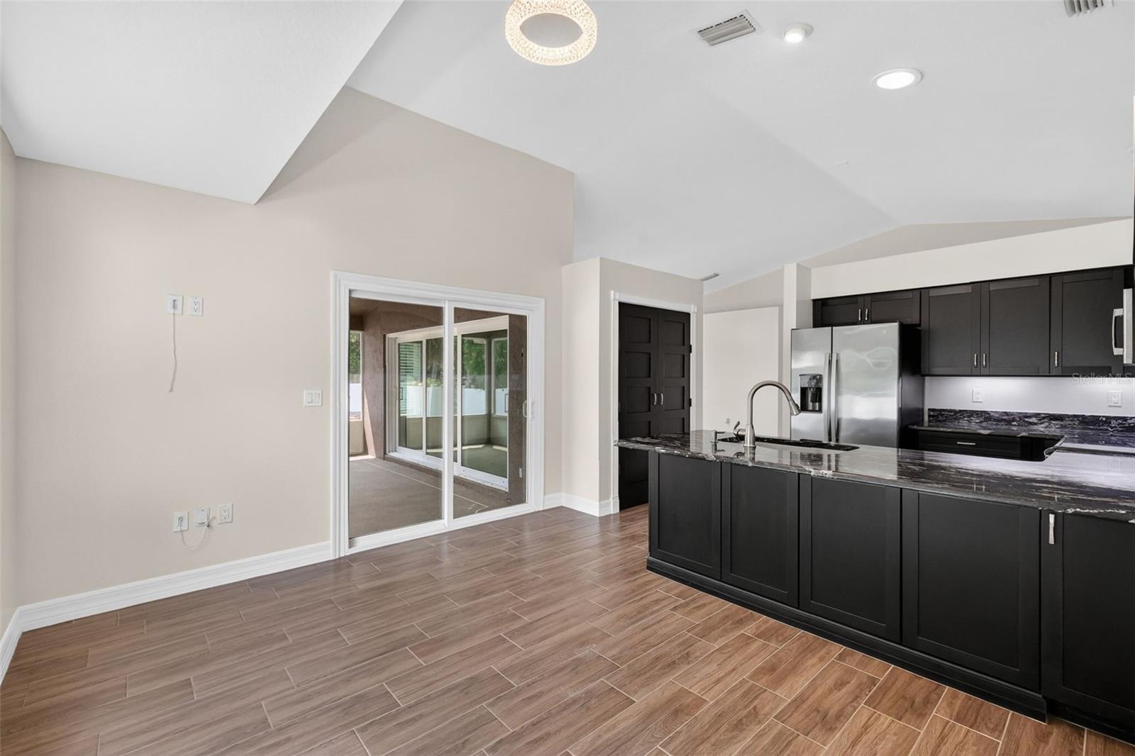 11637 LAKE DR, LEESBURG, FL, 34788