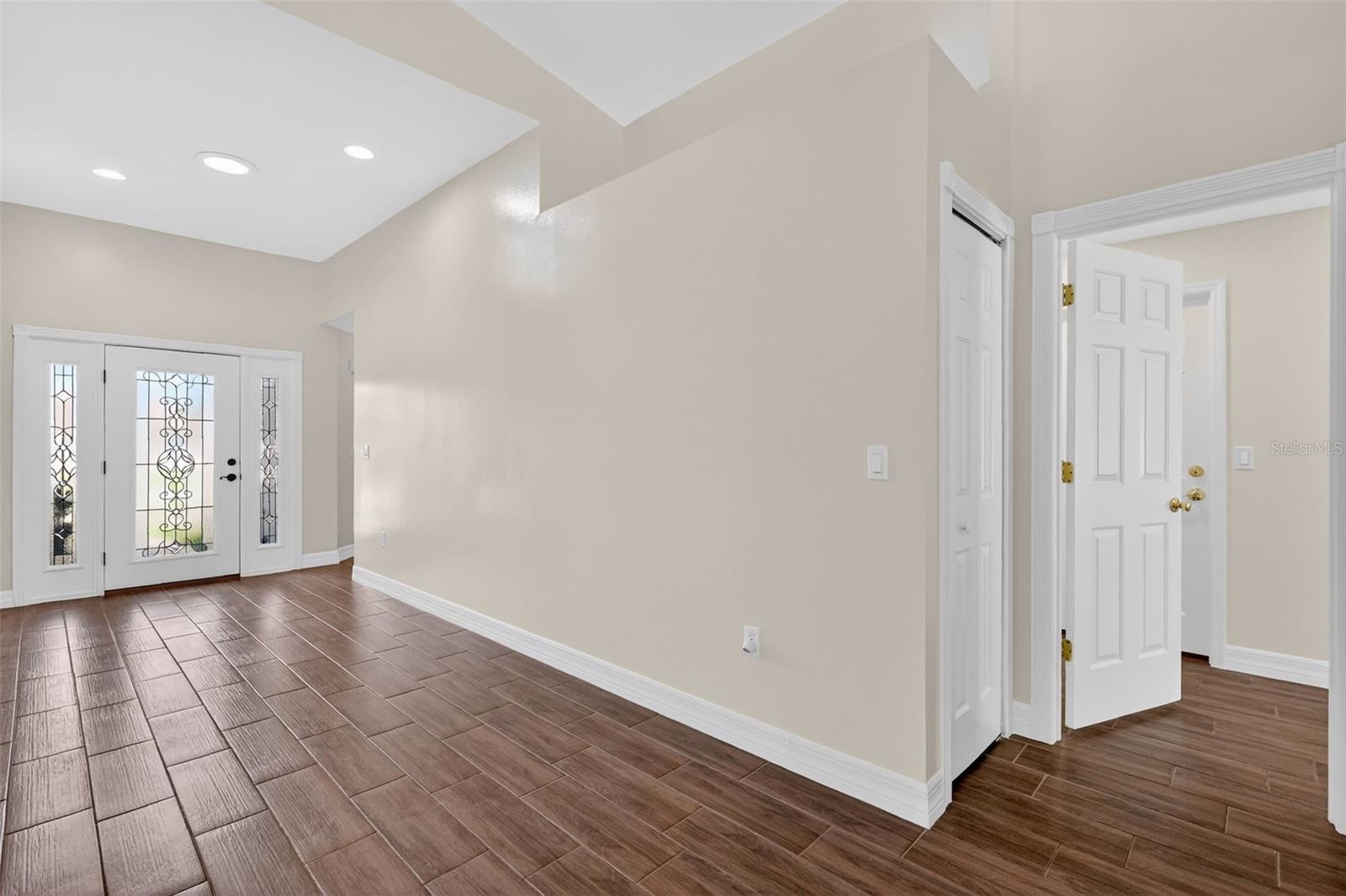 11637 LAKE DR, LEESBURG, FL, 34788
