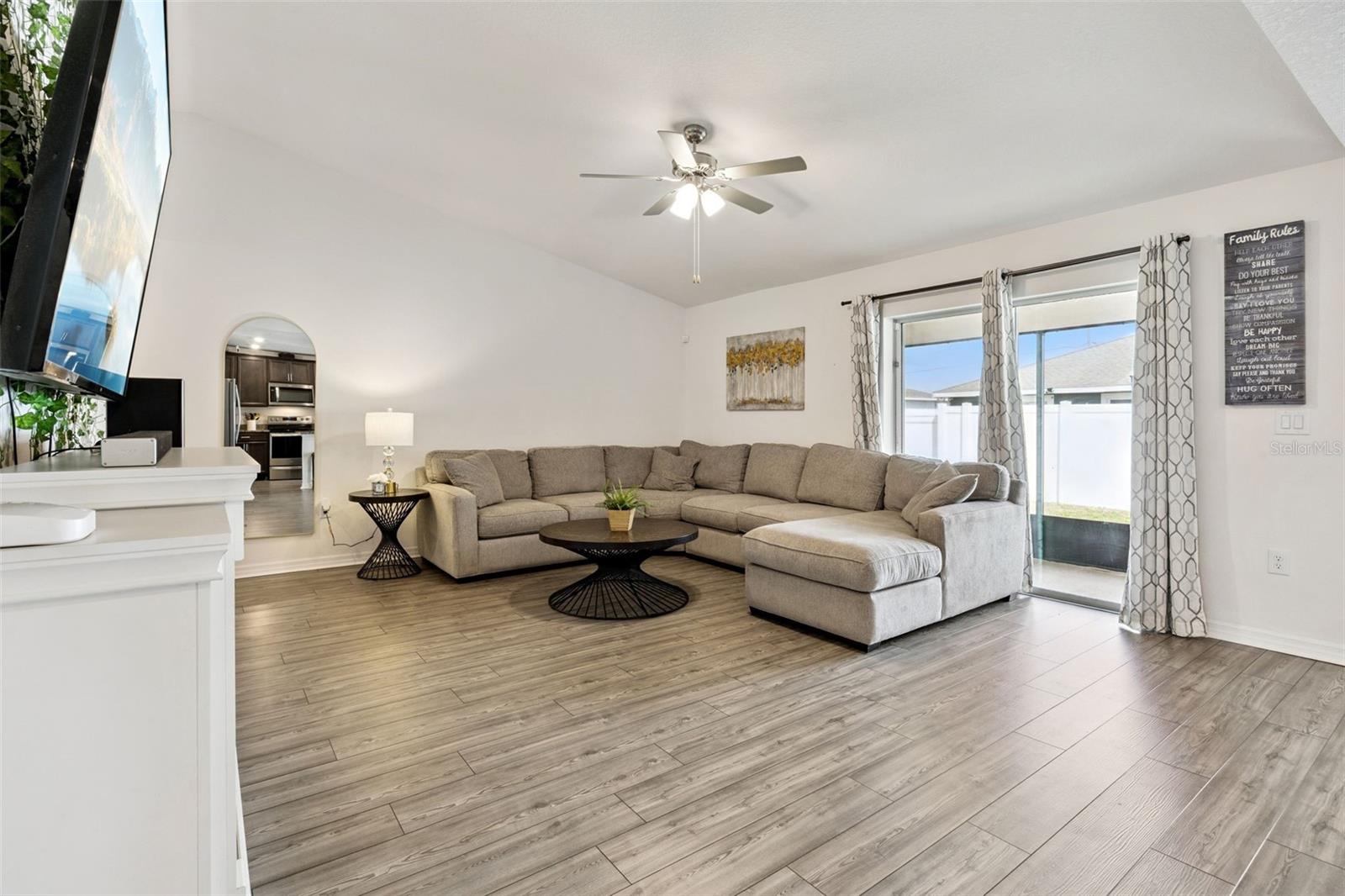 209 CIMARRON DR, KISSIMMEE, FL, 34759