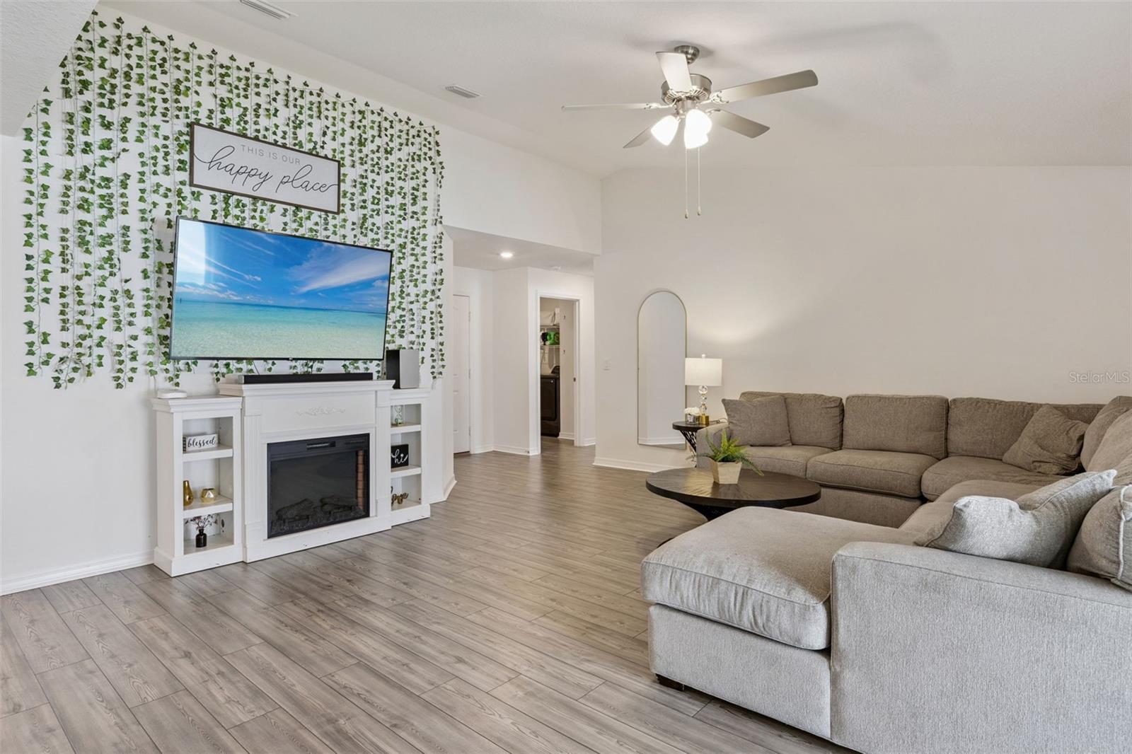 209 CIMARRON DR, KISSIMMEE, FL, 34759