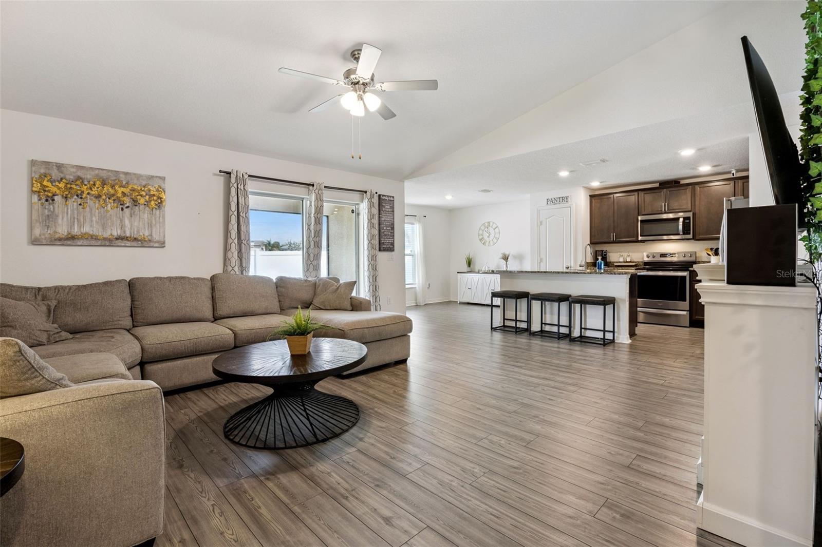 209 CIMARRON DR, KISSIMMEE, FL, 34759