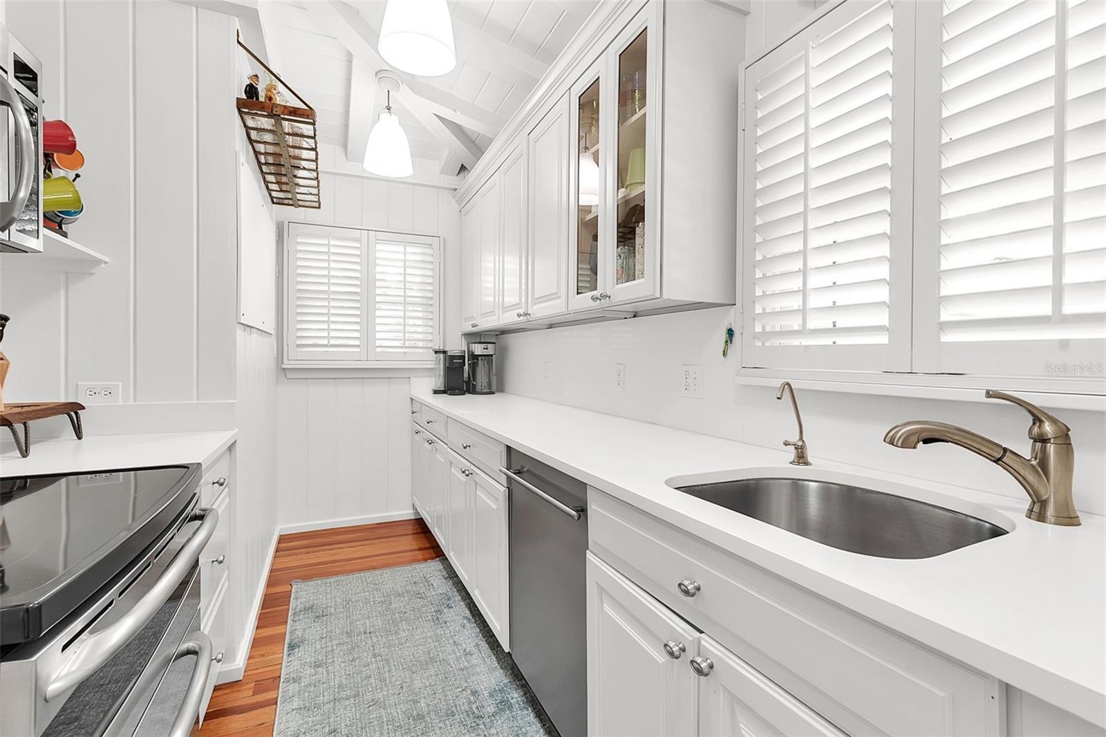 621 CASEY KEY RD, NOKOMIS, FL, 34275