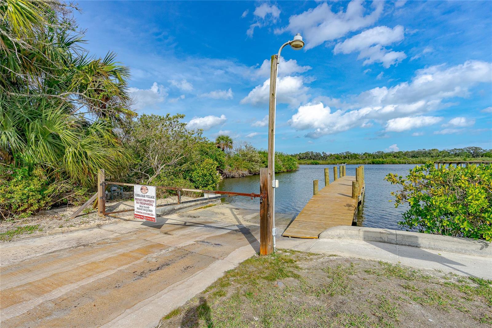 4343 INDIAN RIVER DR W, EDGEWATER, FL, 32141