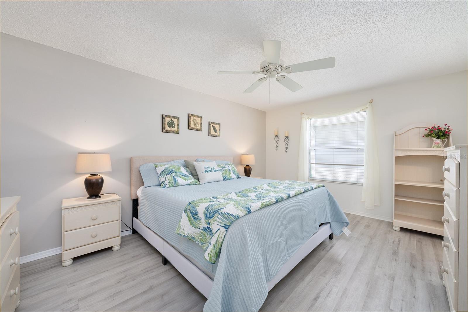 1017 PINEWOOD PL, THE VILLAGES, FL, 32162