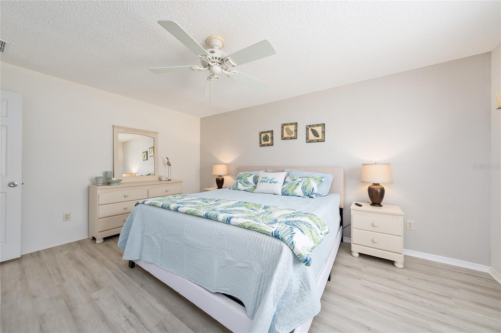 1017 PINEWOOD PL, THE VILLAGES, FL, 32162