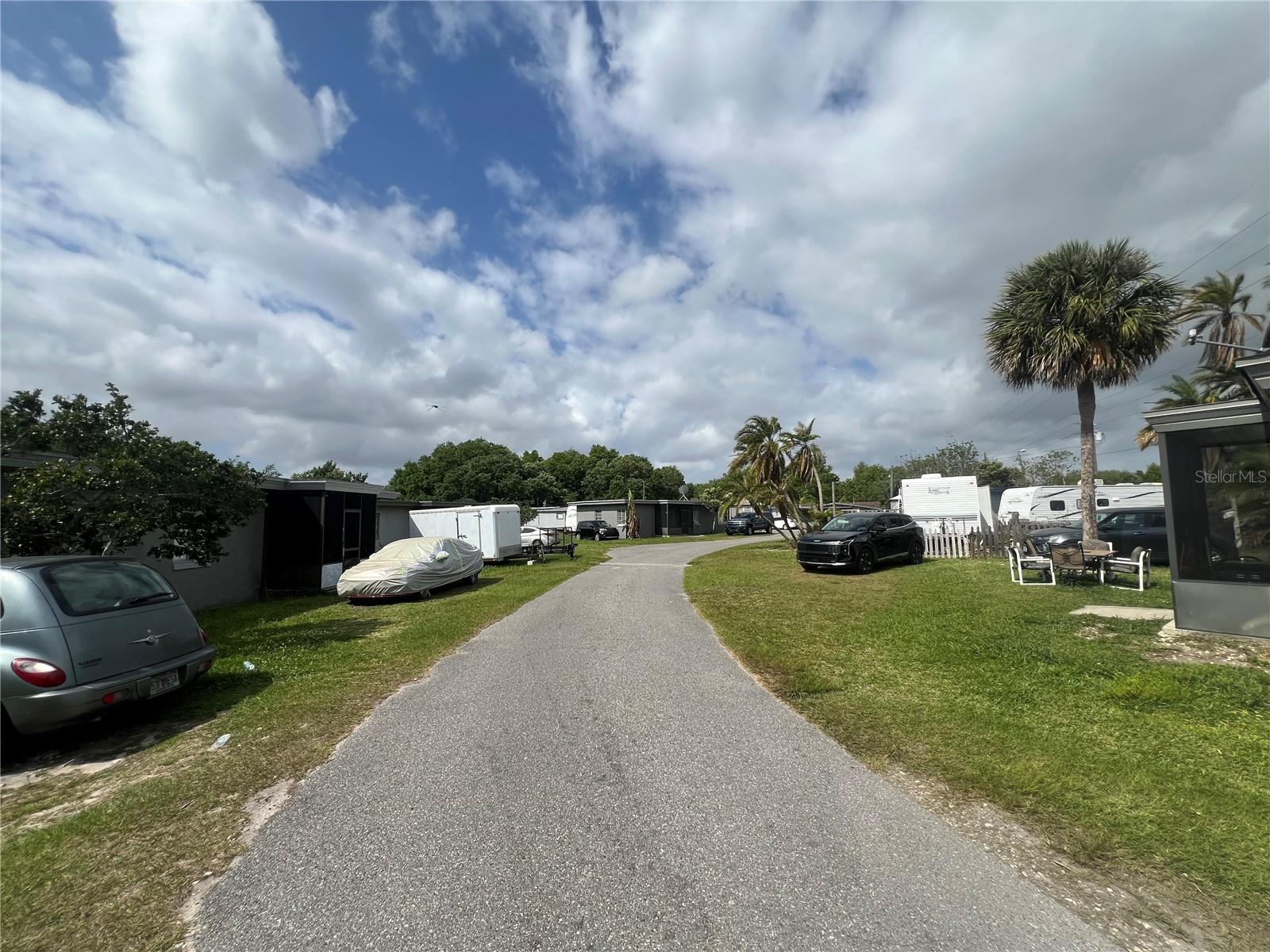 15992 W COLONIAL DR, OAKLAND, FL, 34787