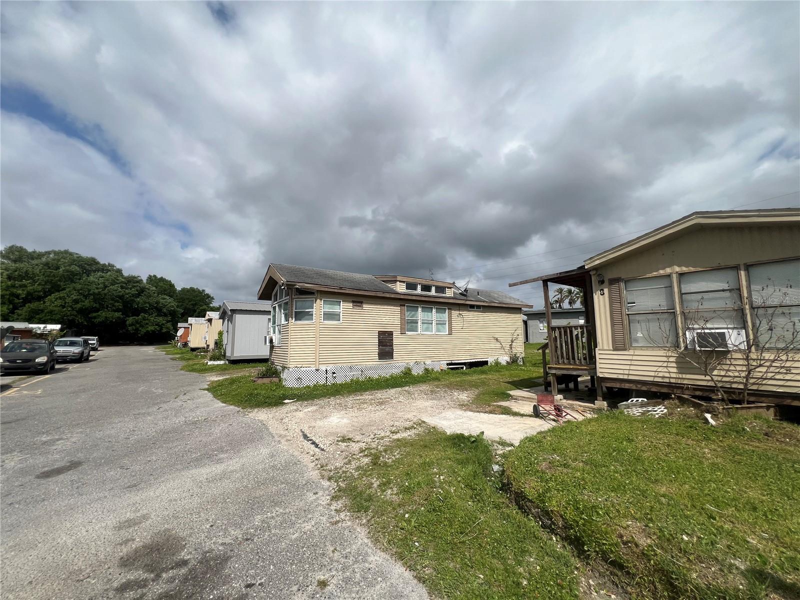 15992 W COLONIAL DR, OAKLAND, FL, 34787