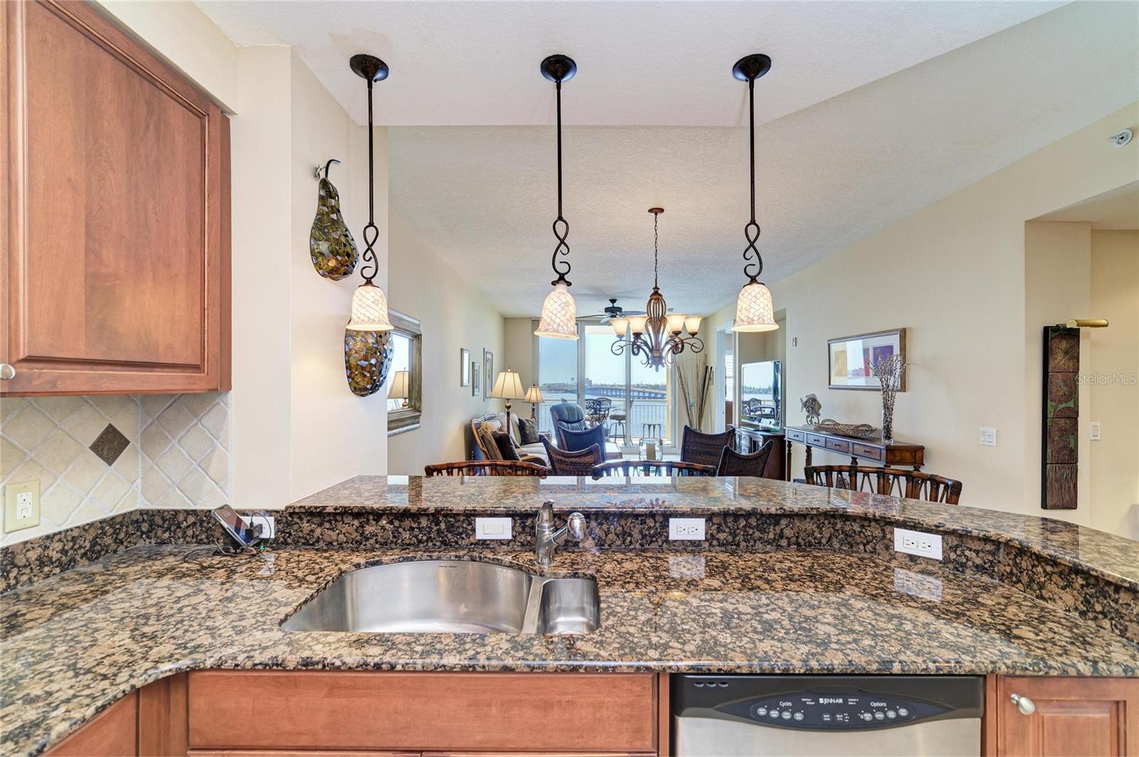 611 RIVIERA DUNES WAY #403, PALMETTO, FL, 34221