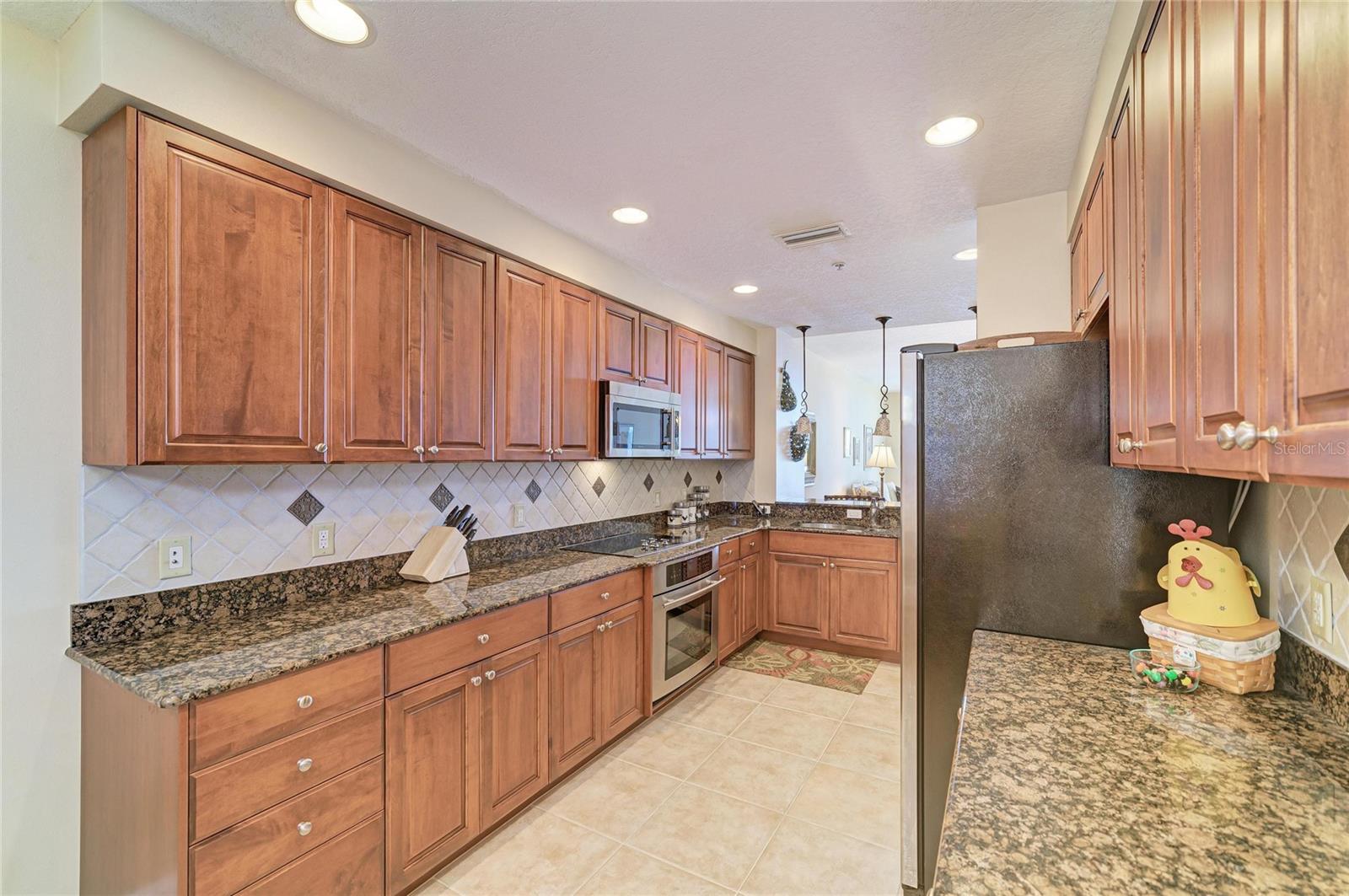 611 RIVIERA DUNES WAY #403, PALMETTO, FL, 34221