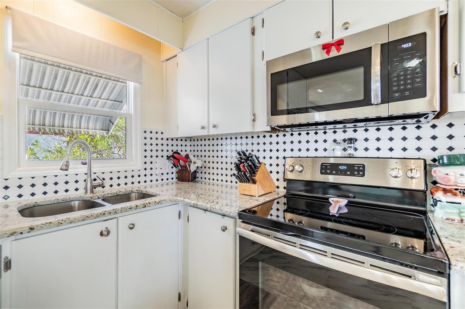 37321 8TH AVE, ZEPHYRHILLS, FL, 33542