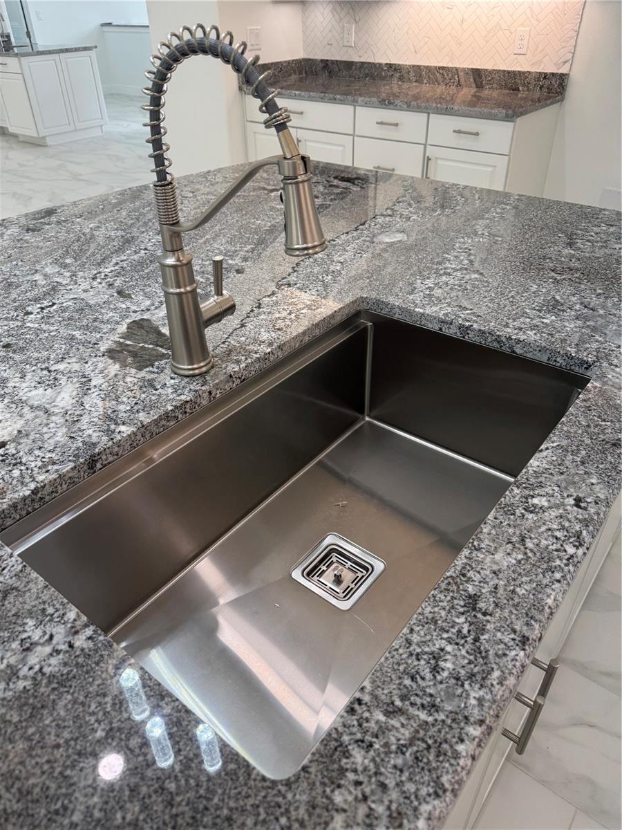 421 W CHASE ST, HERNANDO, FL, 34442