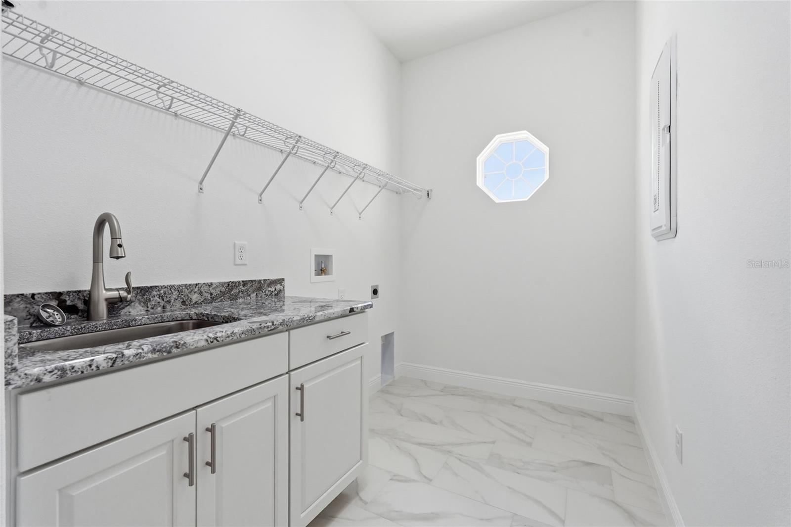 421 W CHASE ST, HERNANDO, FL, 34442