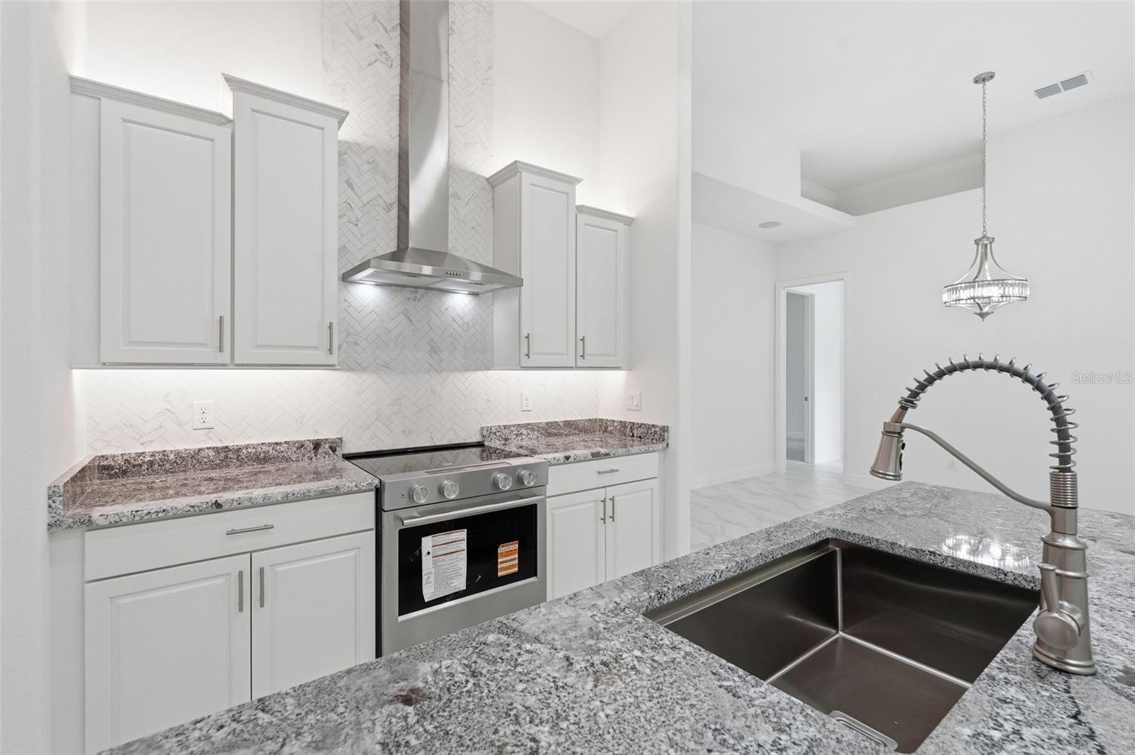 421 W CHASE ST, HERNANDO, FL, 34442