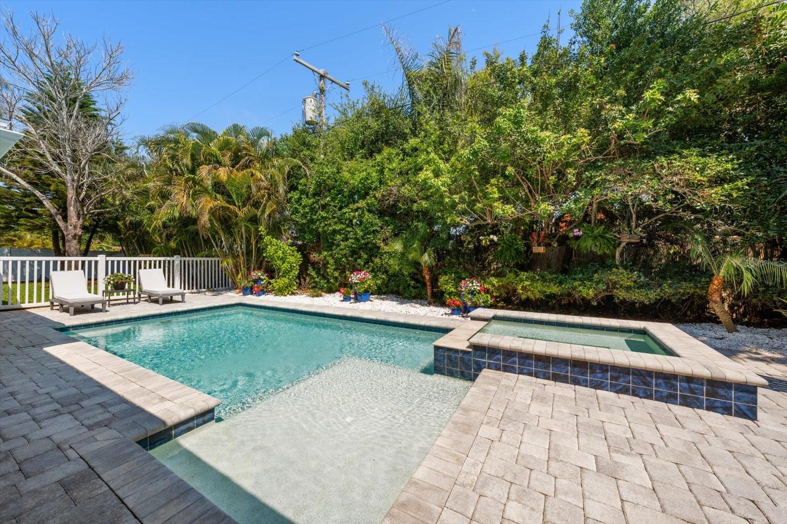 1729 LAURIE LN, BELLEAIR, FL, 33756