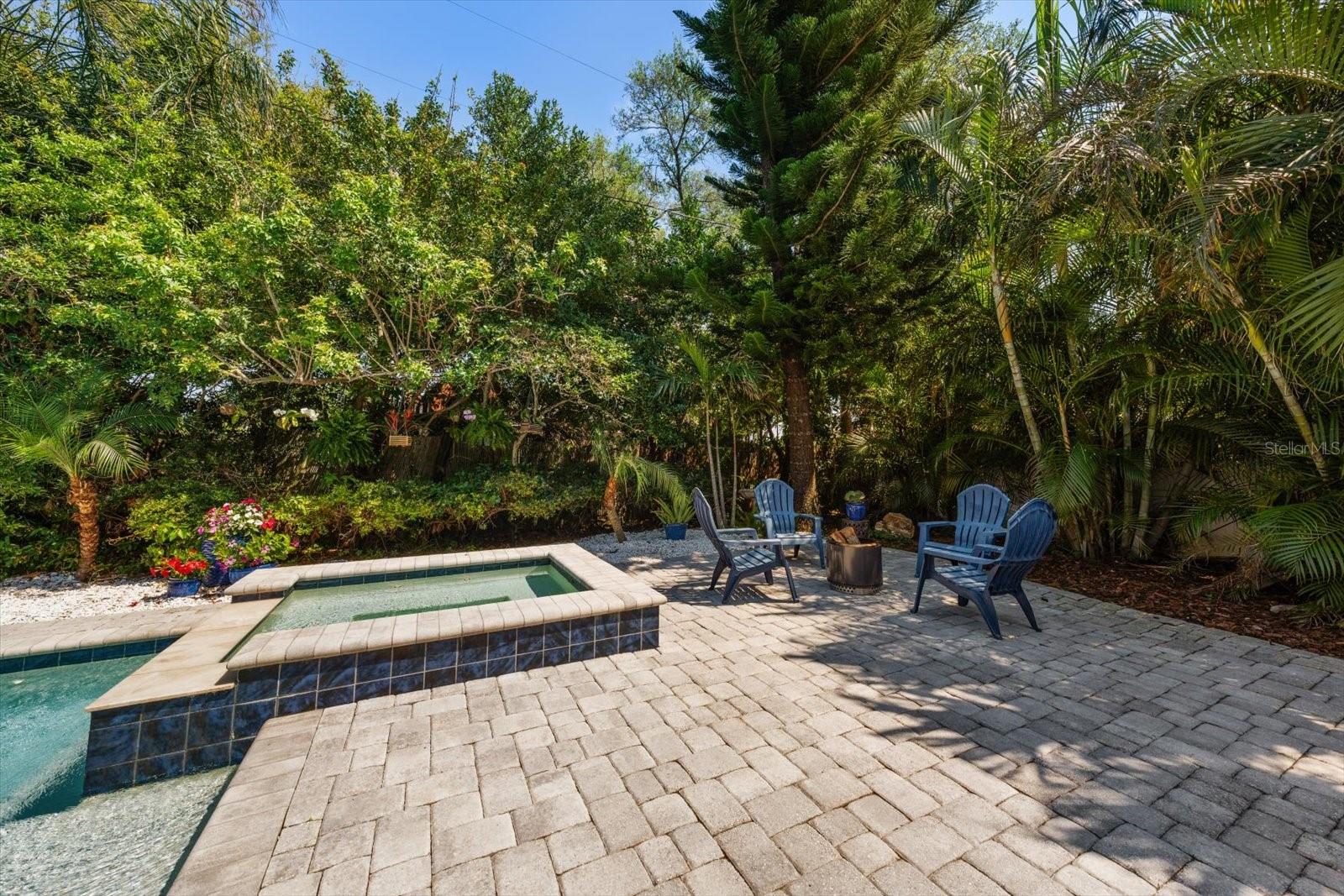 1729 LAURIE LN, BELLEAIR, FL, 33756