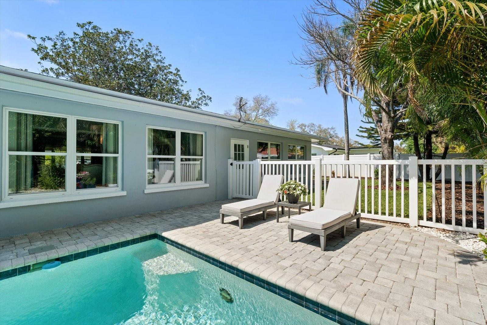 1729 LAURIE LN, BELLEAIR, FL, 33756