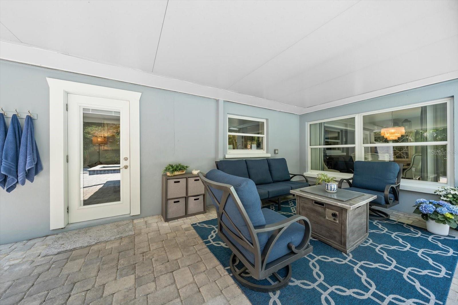 1729 LAURIE LN, BELLEAIR, FL, 33756