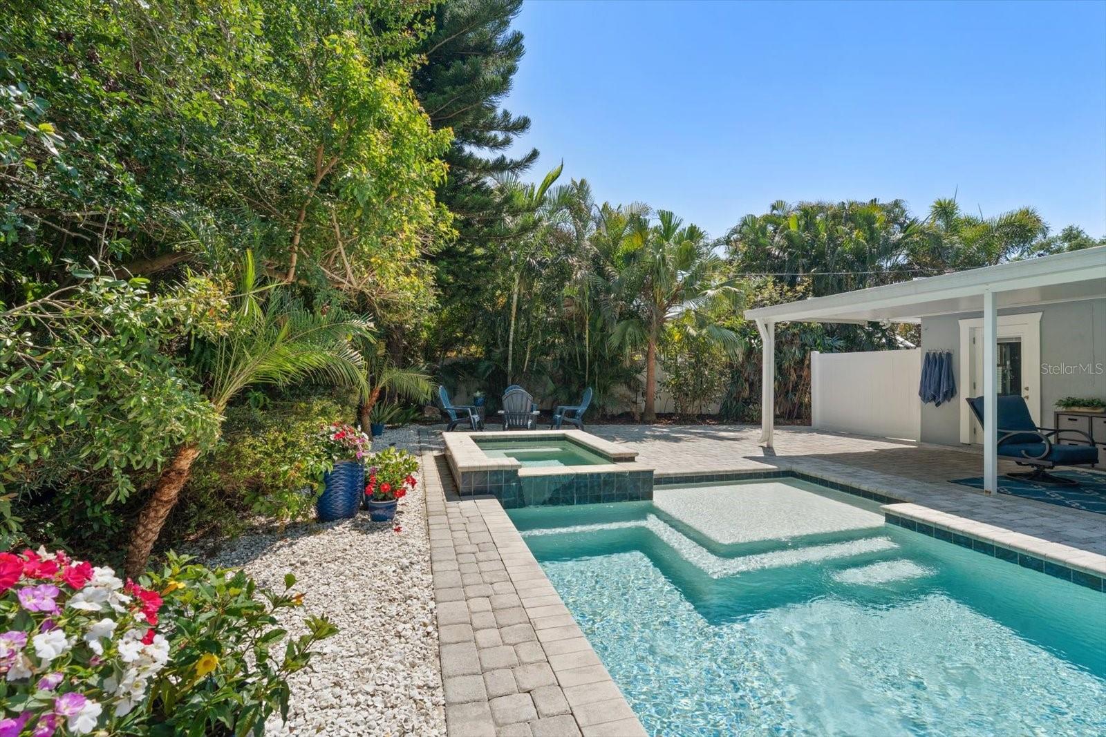 1729 LAURIE LN, BELLEAIR, FL, 33756