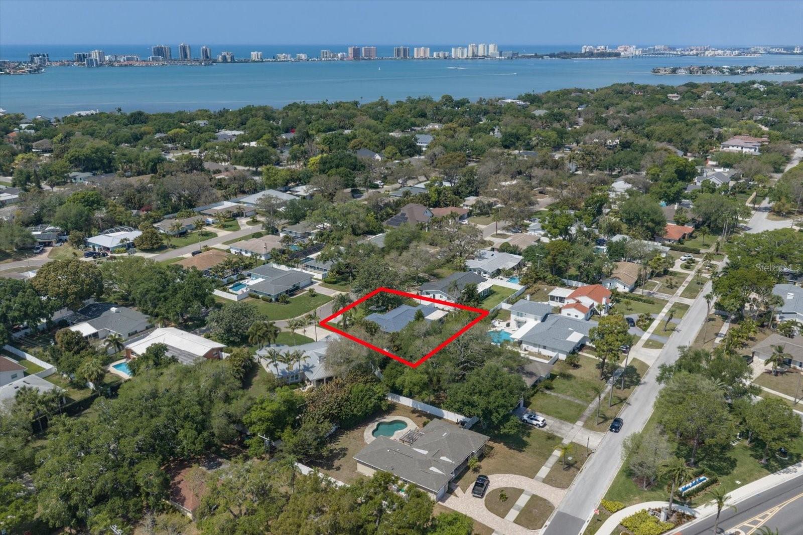 1729 LAURIE LN, BELLEAIR, FL, 33756
