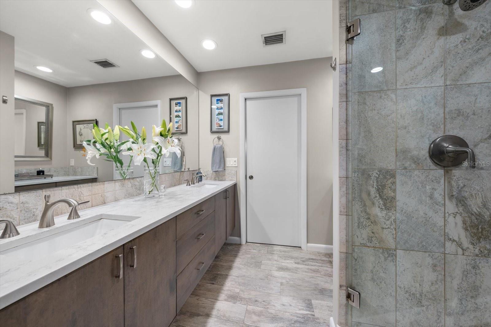 1729 LAURIE LN, BELLEAIR, FL, 33756