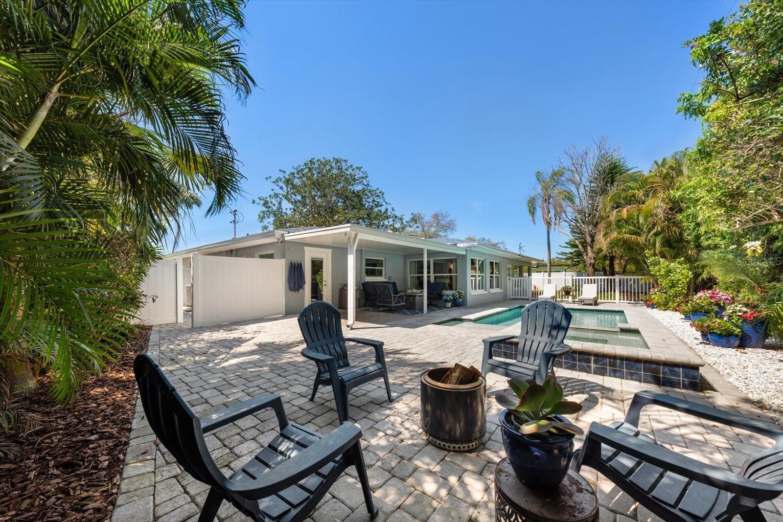 1729 LAURIE LN, BELLEAIR, FL, 33756