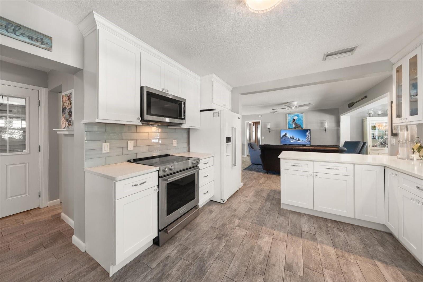 1729 LAURIE LN, BELLEAIR, FL, 33756