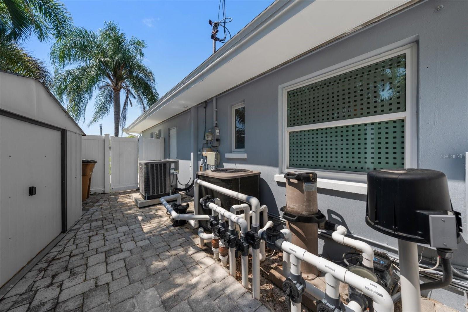 1729 LAURIE LN, BELLEAIR, FL, 33756