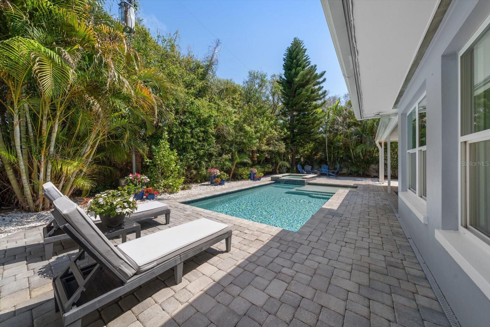 1729 LAURIE LN, BELLEAIR, FL, 33756