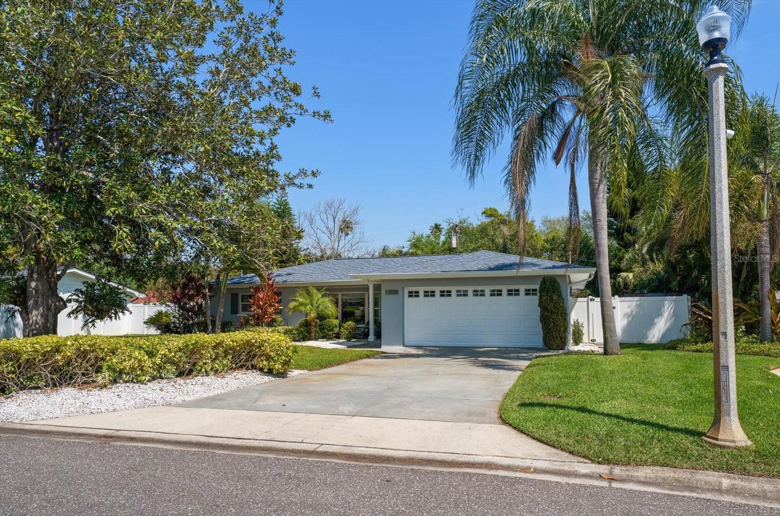 1729 LAURIE LN, BELLEAIR, FL, 33756