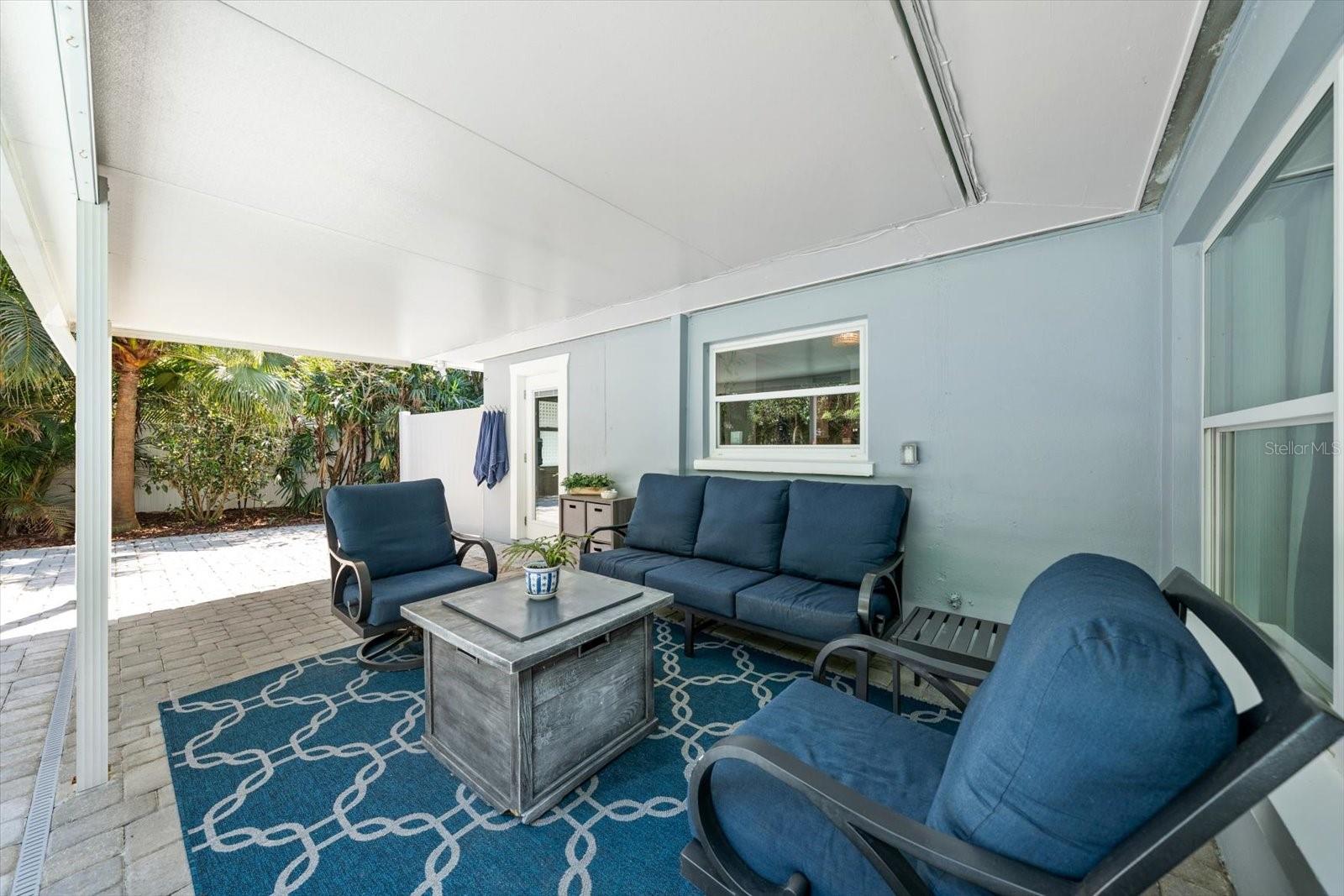 1729 LAURIE LN, BELLEAIR, FL, 33756