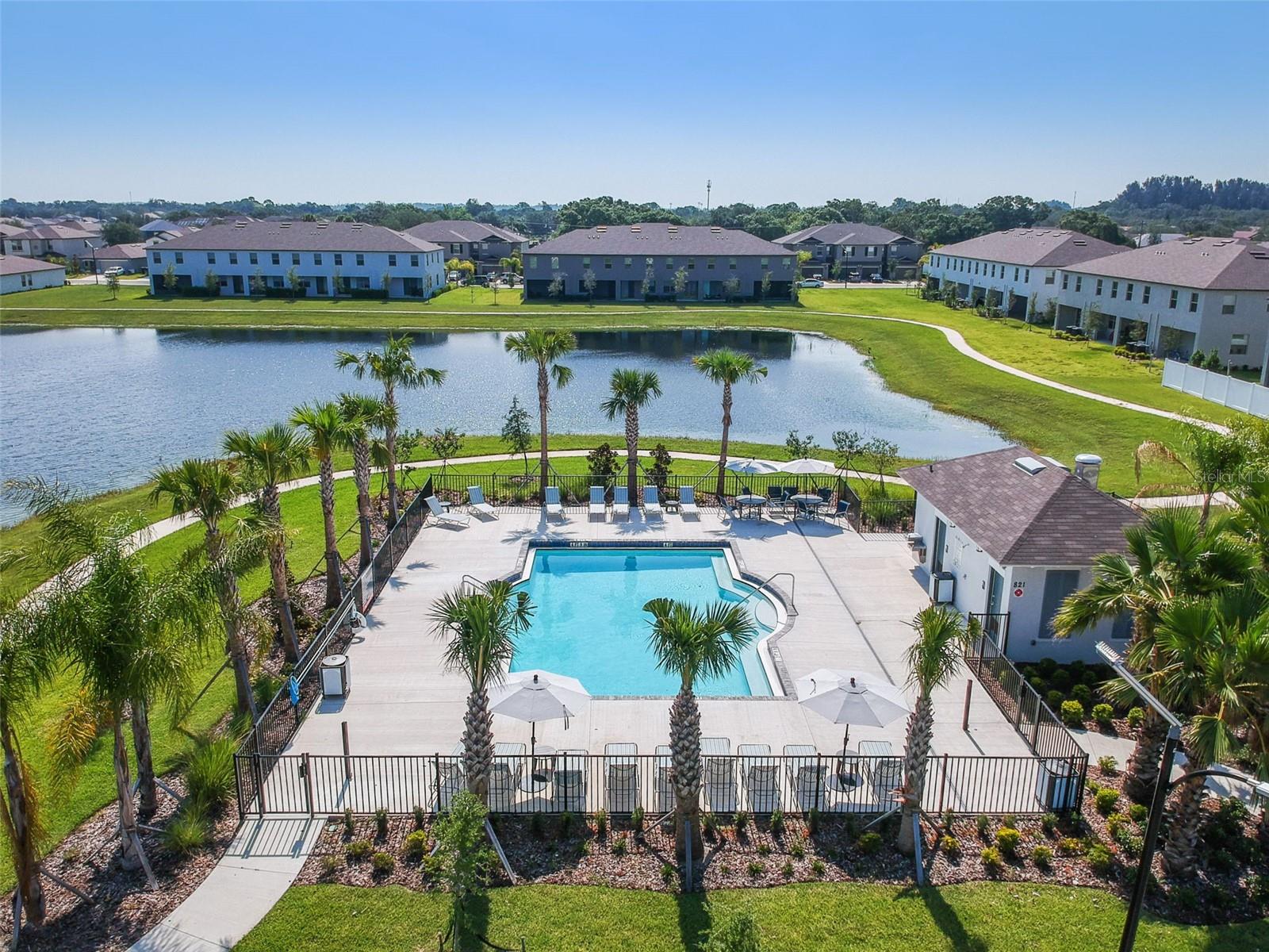 633 ROYAL EMPRESS DR, RUSKIN, FL, 33570
