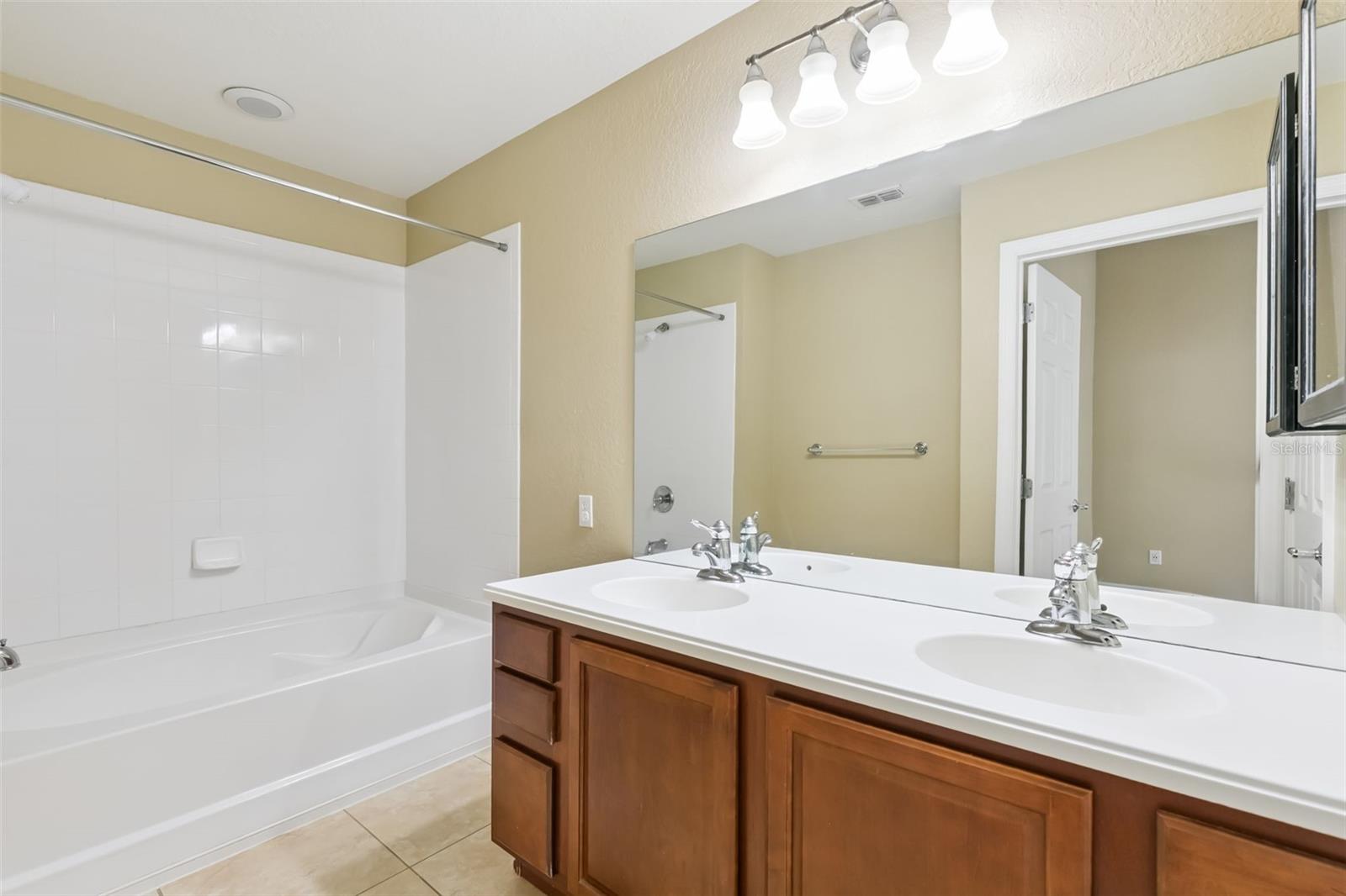 1111 LEVENSOR CT, SANFORD, FL, 32771