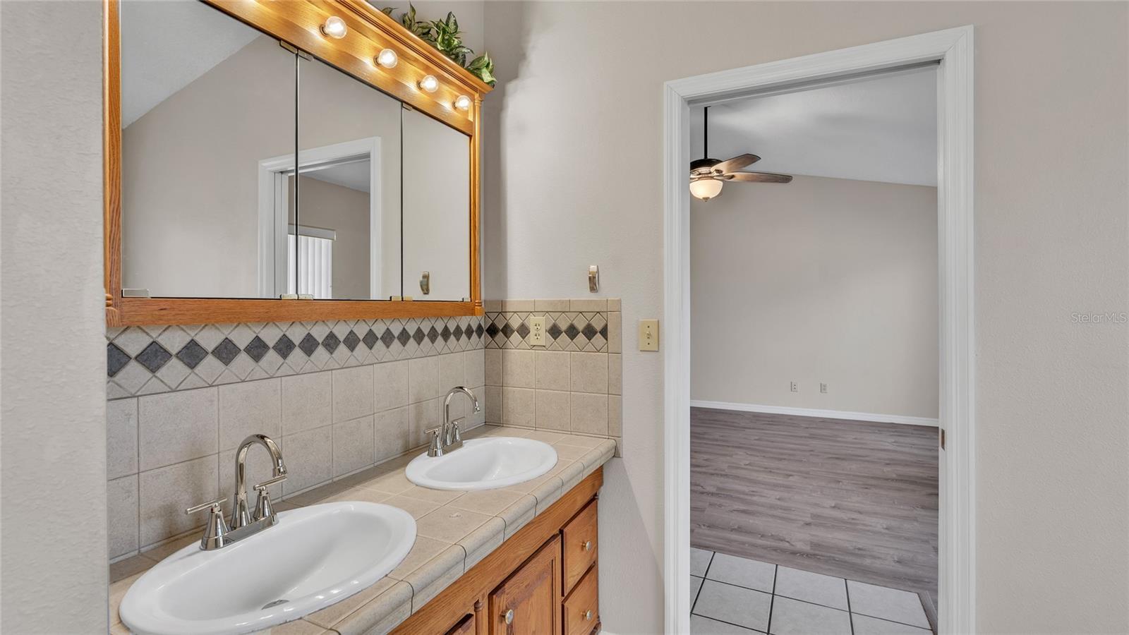 6110 DOWNING ST, DOVER, FL, 33527