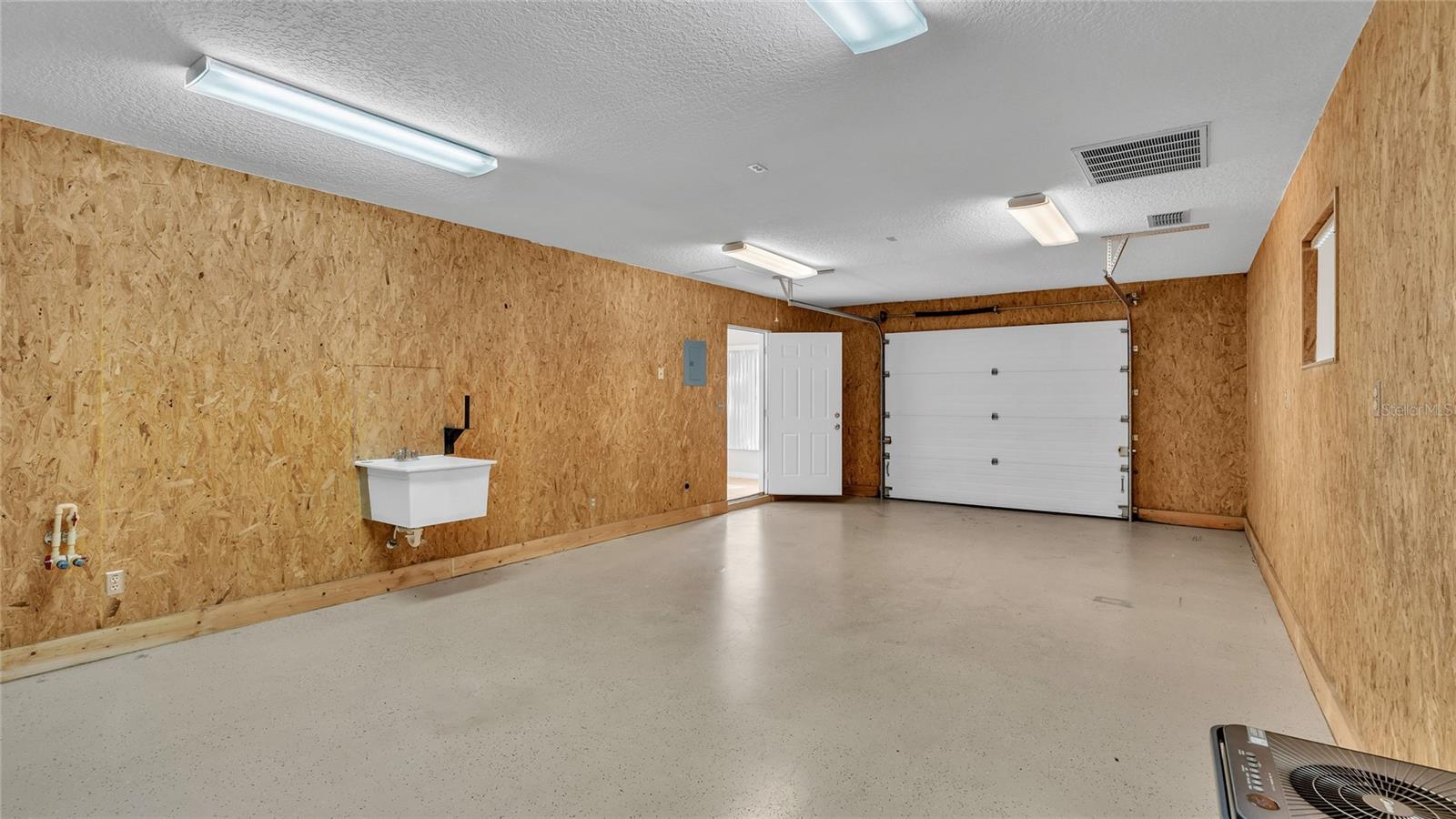 6110 DOWNING ST, DOVER, FL, 33527