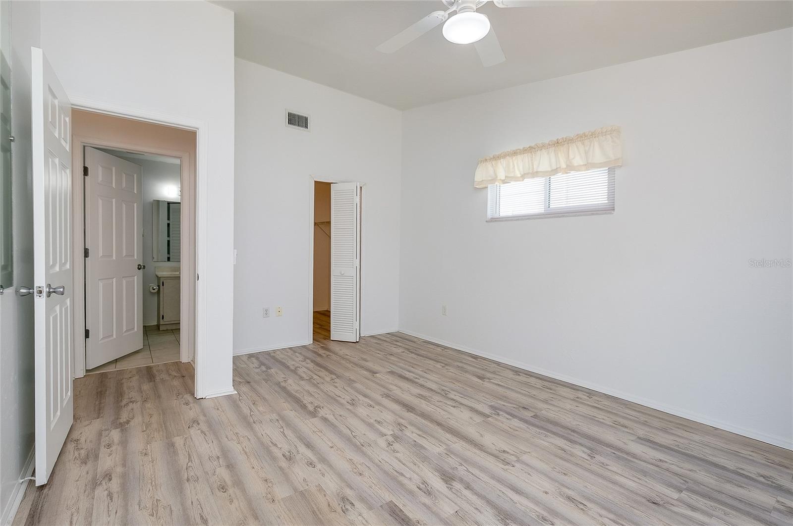 3300 LOVELAND BLVD #101, PUNTA GORDA, FL, 33980