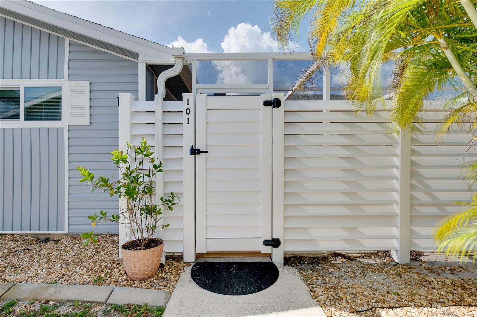 3300 LOVELAND BLVD #101, PUNTA GORDA, FL, 33980